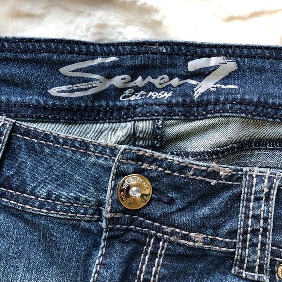 Seven7 NWT Gem Embellished Bootcut Jeans - Women’s16 - Picture 12 of 13